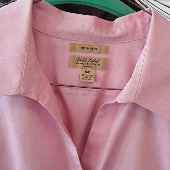 Pink, collared blouse. - Picture 2 of 2